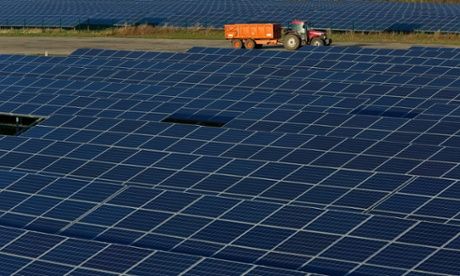 　位于萊斯特郡的英國最大光伏電站Wymeswold。（自《衛報》）