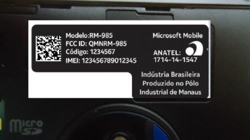 Lumia 830真机谍照曝光 后盖可拆卸