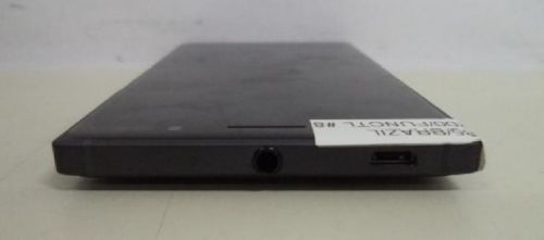 Lumia 830真机谍照曝光 后盖可拆卸
