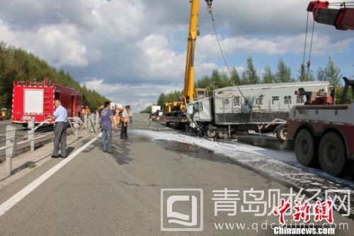 圖為事故救援現(xiàn)場(chǎng)鞏鳳祥攝