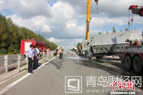 圖為事故救援現(xiàn)場(chǎng)鞏鳳祥攝