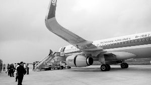 在發現故障近40分鐘后,川航3U8853航班成功著陸