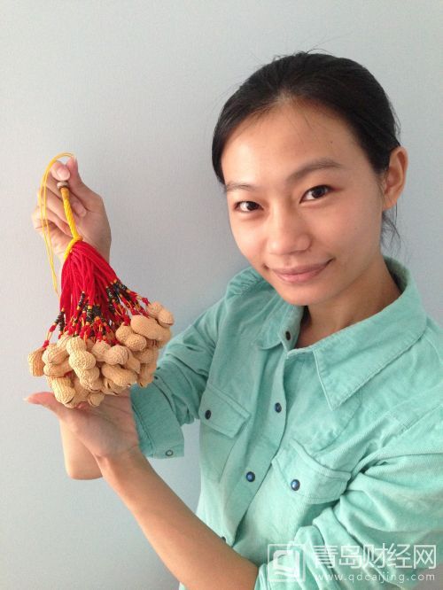 8位生態(tài)角色代表-敲鐘人-資料_20140919阿里巴巴紐交所上市敲鐘人-勞麗詩(淘寶賣家)