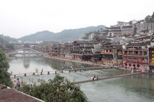 游客選“最坑爹景區”:三亞鳳凰古城等上榜