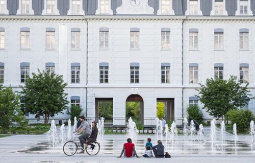 格勒諾布爾曾被評為法國最適合學生居住的城市與全球最具創新精神城市。