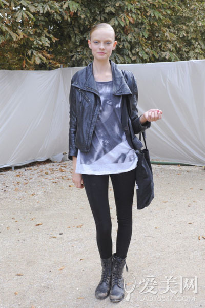 春季穿衣講功力 性感身材搭出多變Style