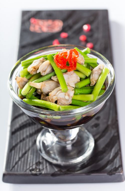 芥辣蒜苔拌蛤蜊