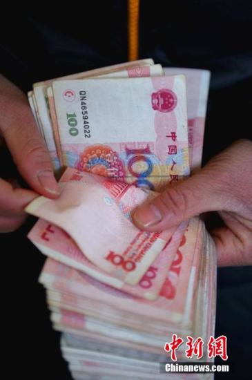 工資單看經濟民生：今年以來誰的工資變化了？