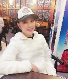 劉曉慶吐槽機(jī)場(chǎng)面條貴：78元一碗 每根3元