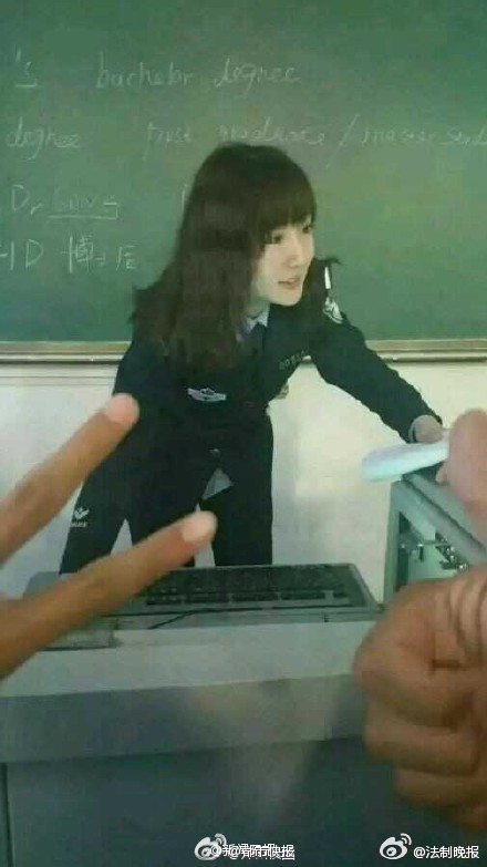 河南最美女教師火爆全校