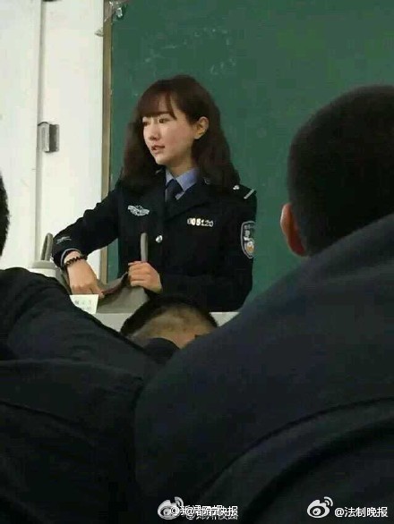 河南最美女教師火爆全校