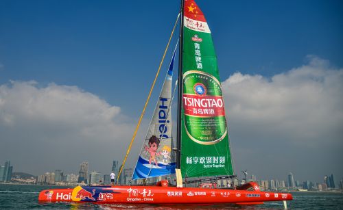 1、<p>青島啤酒激情助力青島號21世紀海上絲綢之路航</p>行