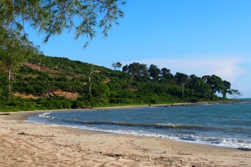 中啟控股在西哈努克港規(guī)劃建設(shè)旅游度假區(qū)的海灘