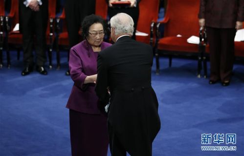 請以此說明為準（國際）（3）屠呦呦領取諾貝爾獎