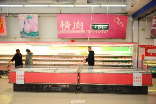 店內客流稀少，不少貨架已經清空3