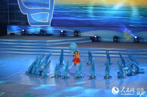 160412人民网开幕式充分展示校园情、师生情