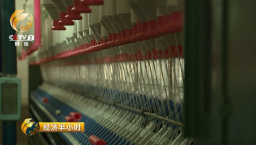 瑞生棉業有限公司經理李兆新告訴記者，他們企業剛剛新上了緊密紡和竹節紗兩套先進的設備。