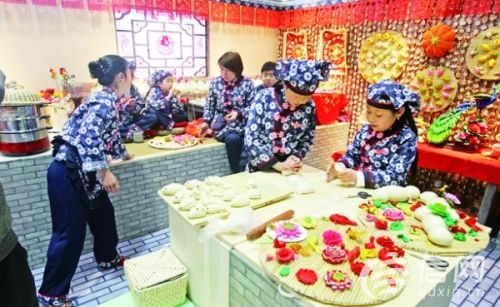 青岛俩舞蹈五艺展上拿一等奖