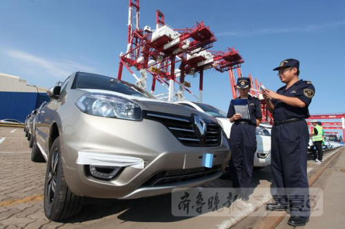 九千輛進口整車登陸青島 價值4億多美金(圖) 九千輛進口整車登陸青島 價值4億多美金(圖)