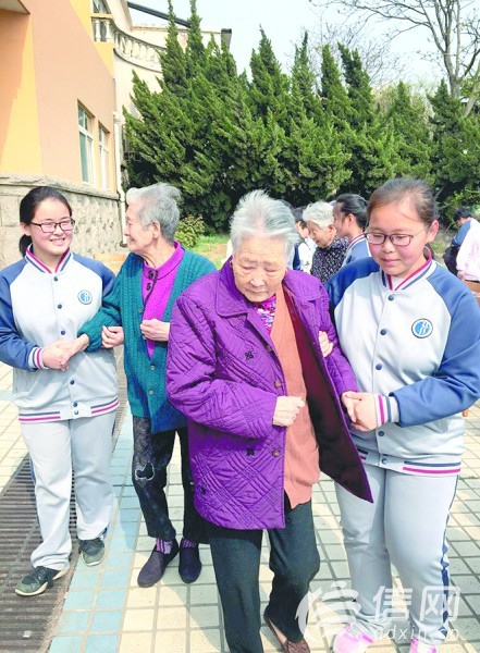 青岛33中建雷锋学校