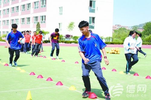 青岛33中建雷锋学校