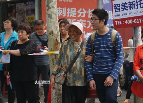 【高考故事】考生披战袍上书:战无不胜