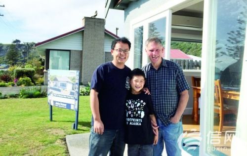 小学生奖学金一年64000元人民币 16岁高中生，常带女友回家做客