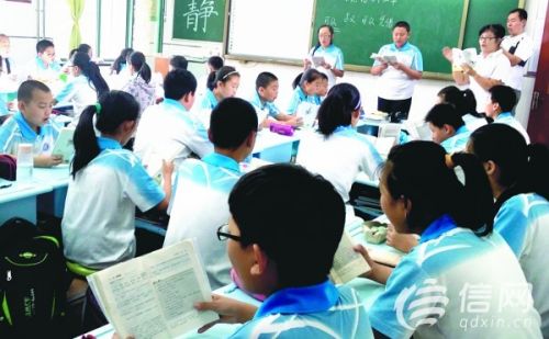 40多个社团培养特长高中老师定期到初中上课