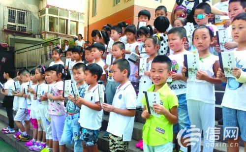 开学啦,一切都是崭新的 古琴课传承文化 开笔礼启动首课