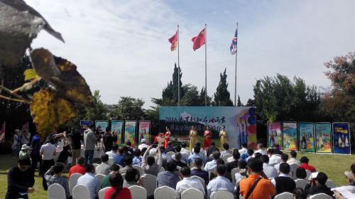 2-俄羅斯畫展暨青島青春小格調新品首發儀式現場