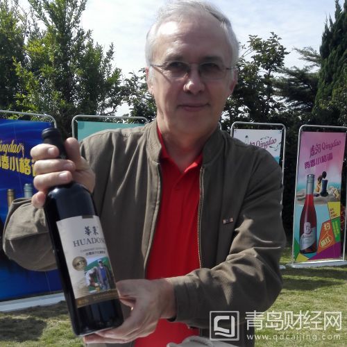 10-華東百利酒莊為俄羅斯貴賓定制的個性化葡萄酒。_副本