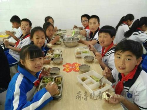 2019年青岛中小学校校有食堂 市南已实现覆盖