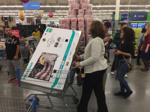 30萬海信電視美國黑五被秒搶347