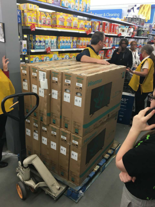 30萬海信電視美國黑五被秒搶389