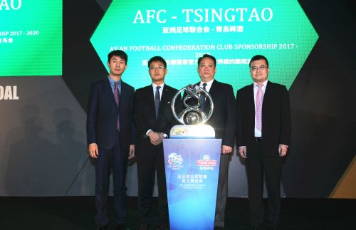 現場見證亞冠聯賽冠軍獎杯