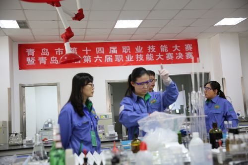 1、青島啤酒第六屆職業(yè)技能大賽