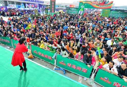 4、廈門馬拉松現場人潮涌動