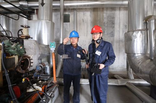 170215 后海熱電公司利用&ldquo;蛇眼探測儀&rdquo;解決維修難題74581378131360085