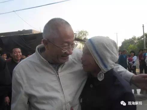 2010年，董良翮回河北插隊地