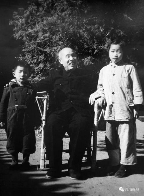 董必武與女兒董良翚、次子董良翮