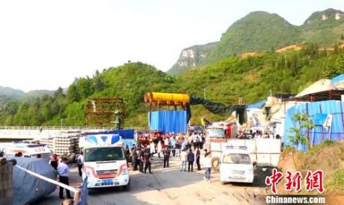 圖為救援現場視頻截圖。　張偉 攝