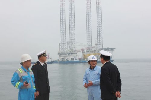 我國首個110米桁架式自升式海工平臺出口阿聯酋配圖2