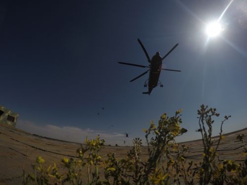 空中突擊梯隊。