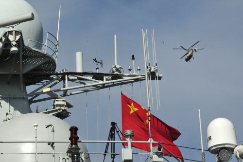 11俄艦載機飛臨中方軍艦上空巡邏警戒王松岐攝