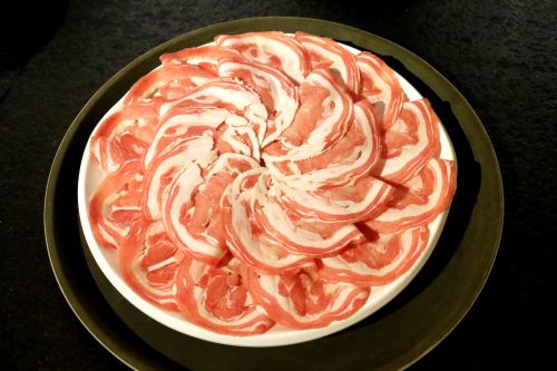 優(yōu)質(zhì)純正的草飼牛羊肉。01