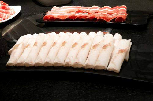 優(yōu)質(zhì)純正的草飼牛羊肉。02