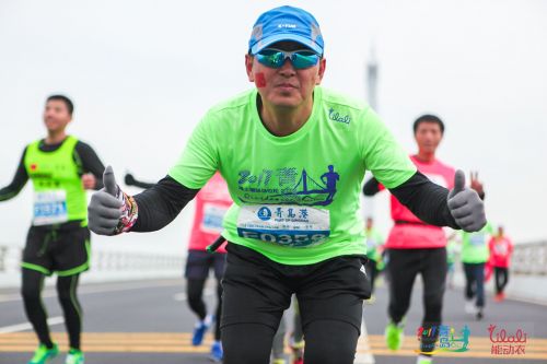 哩啦哩為海上馬拉松服裝贊助商