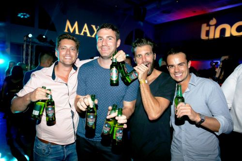 青島啤酒 全球舉杯共分享