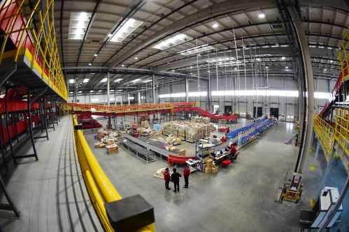 山東省最大的物流中心之一在青啟用