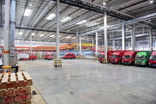 山東省最大的物流中心之一在青啟用1